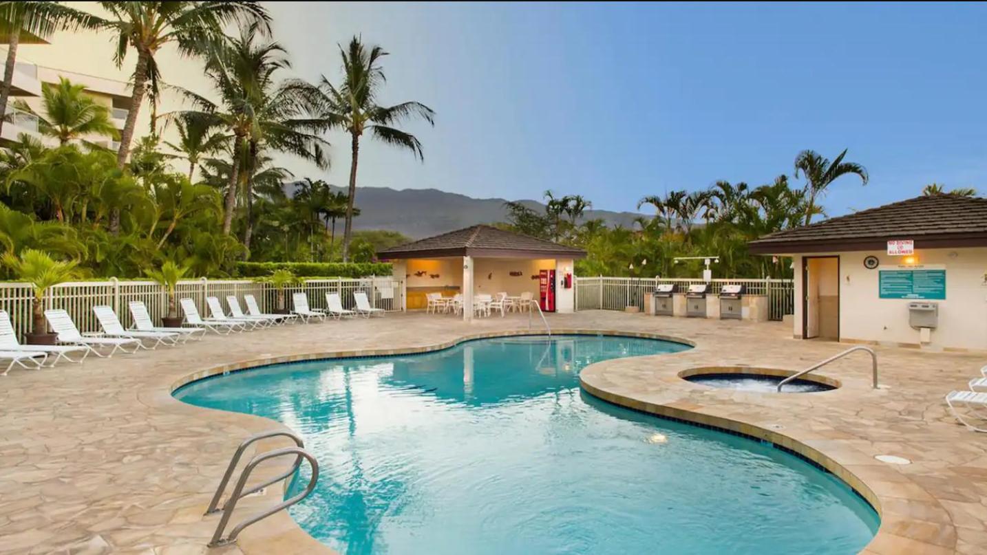 Central Kihei Gem! 3-Min Walk To The Beach & Shops Вайлеа Екстер'єр фото